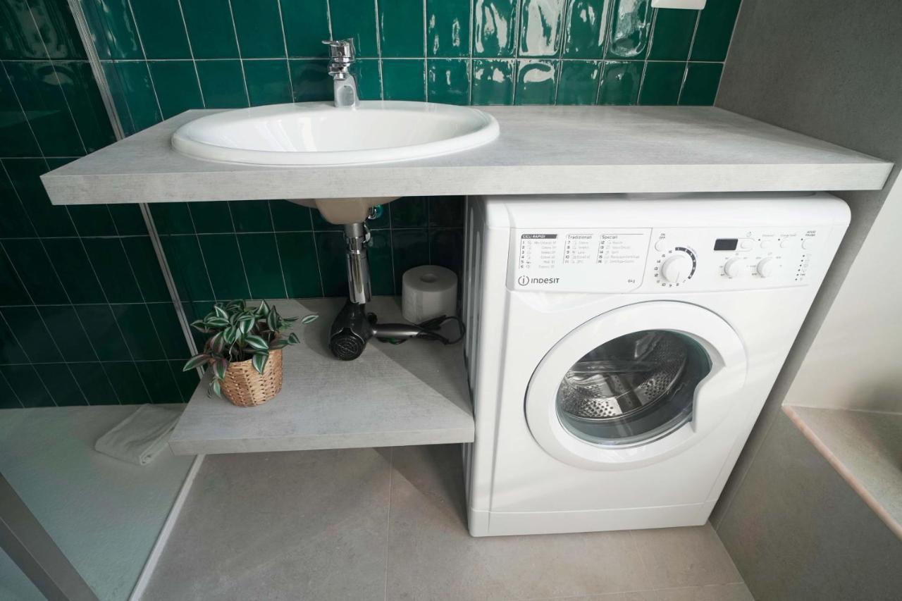 Elegant Apartment Near Brera Area ミラノ エクステリア 写真